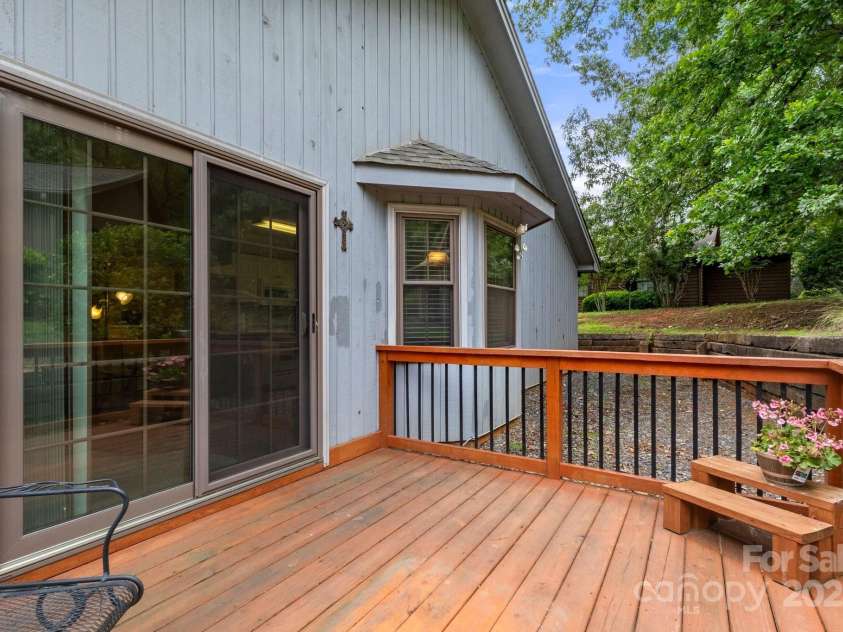 2750 Victory Court, Fort Mill, SC 29715.  MLS# CAR4257448, YatesRealty ID 15502. 