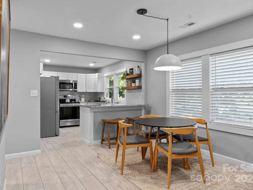 15 Old Fort Road, Fairview, NC 28730.  MLS# CAR4174363, YatesRealty ID 15503. 