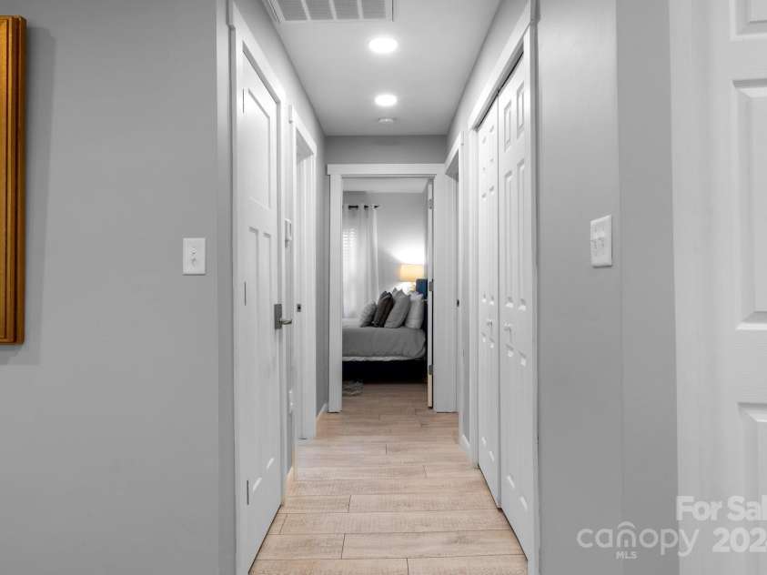 15 Old Fort Road, Fairview, NC 28730.  MLS# CAR4174363, YatesRealty ID 15503. 