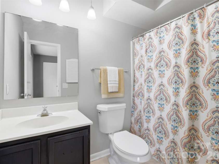 910 Sardis Cove Drive, Charlotte, NC 28270.  MLS# CAR4352673, YatesRealty ID 15503. 