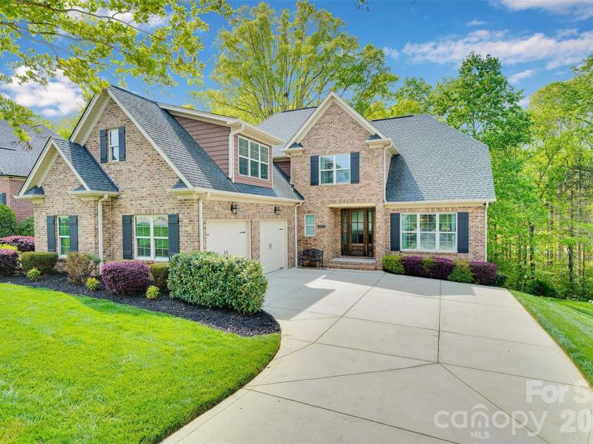 2365 Shiny Leaf Drive, Denver, NC 28037.  MLS# CAR4367891, YatesRealty ID 15504. 