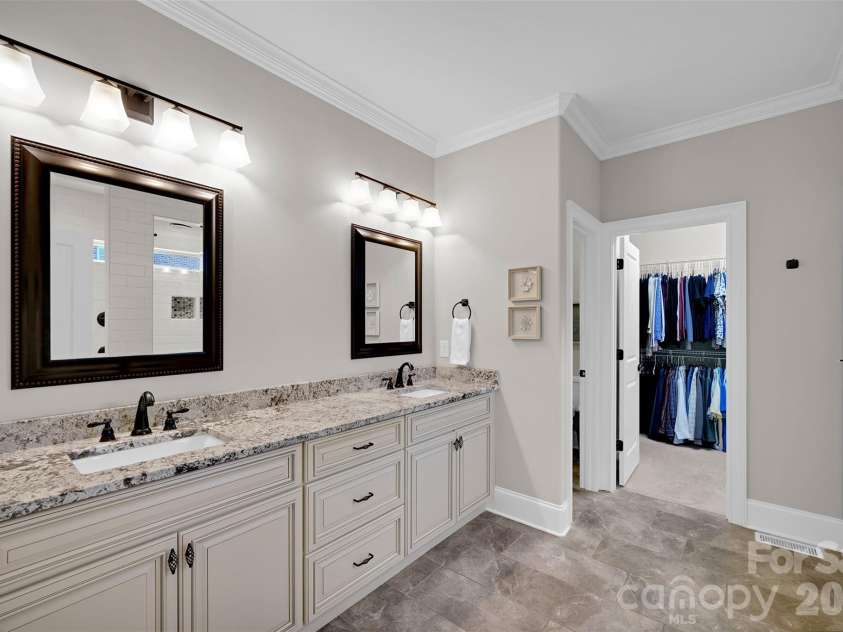 2365 Shiny Leaf Drive, Denver, NC 28037.  MLS# CAR4367891, YatesRealty ID 15504. 