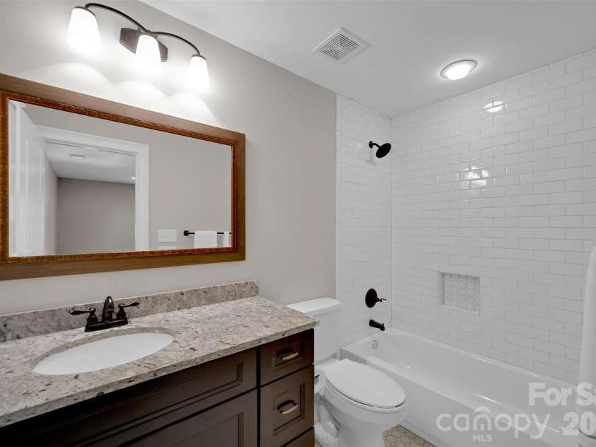 2365 Shiny Leaf Drive, Denver, NC 28037.  MLS# CAR4367891, YatesRealty ID 15504. 