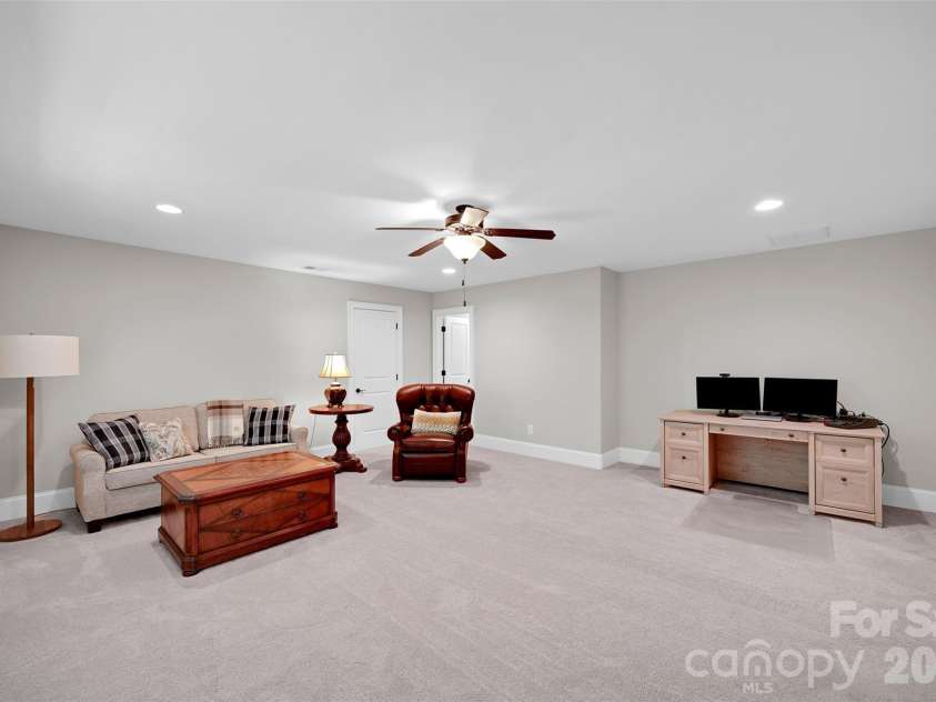 2365 Shiny Leaf Drive, Denver, NC 28037.  MLS# CAR4367891, YatesRealty ID 15504. 