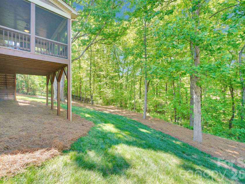 2365 Shiny Leaf Drive, Denver, NC 28037.  MLS# CAR4367891, YatesRealty ID 15504. 
