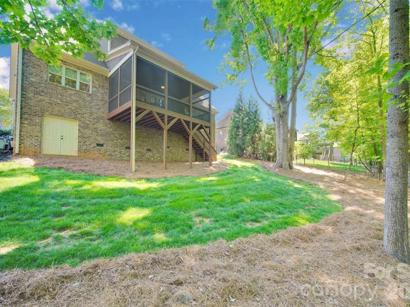 2365 Shiny Leaf Drive, Denver, NC 28037.  MLS# CAR4367891, YatesRealty ID 15504. 
