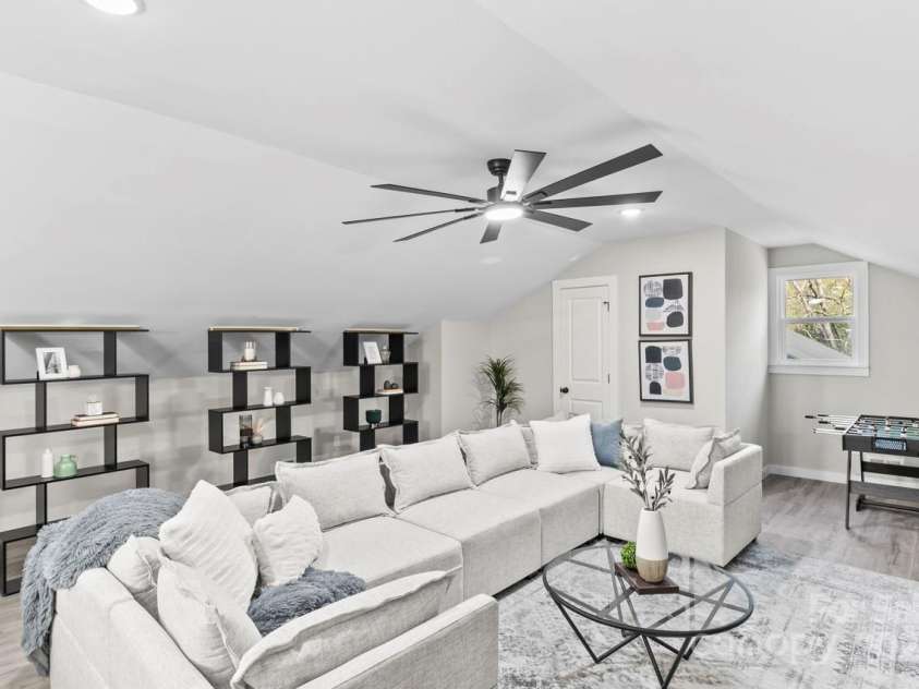 7816 Wallace Lane, Charlotte, NC 28212.  MLS# CAR4241119, YatesRealty ID 15504. 