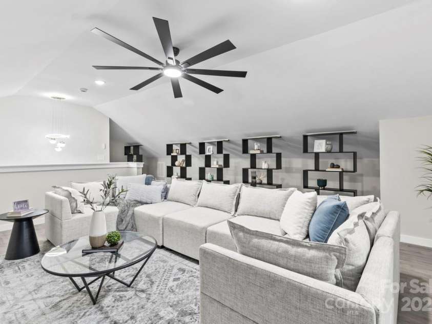 7816 Wallace Lane, Charlotte, NC 28212.  MLS# CAR4241119, YatesRealty ID 15504. 