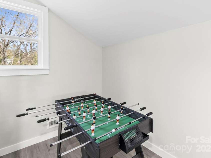 7816 Wallace Lane, Charlotte, NC 28212.  MLS# CAR4241119, YatesRealty ID 15504. 
