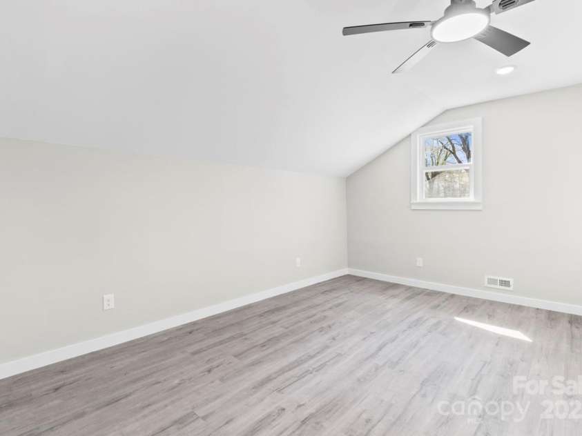 7816 Wallace Lane, Charlotte, NC 28212.  MLS# CAR4241119, YatesRealty ID 15504. 