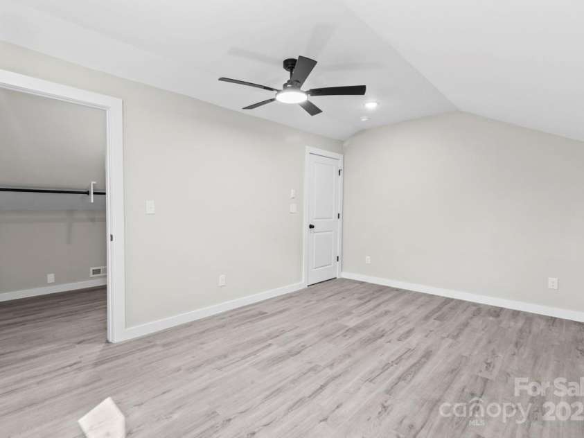 7816 Wallace Lane, Charlotte, NC 28212.  MLS# CAR4241119, YatesRealty ID 15504. 