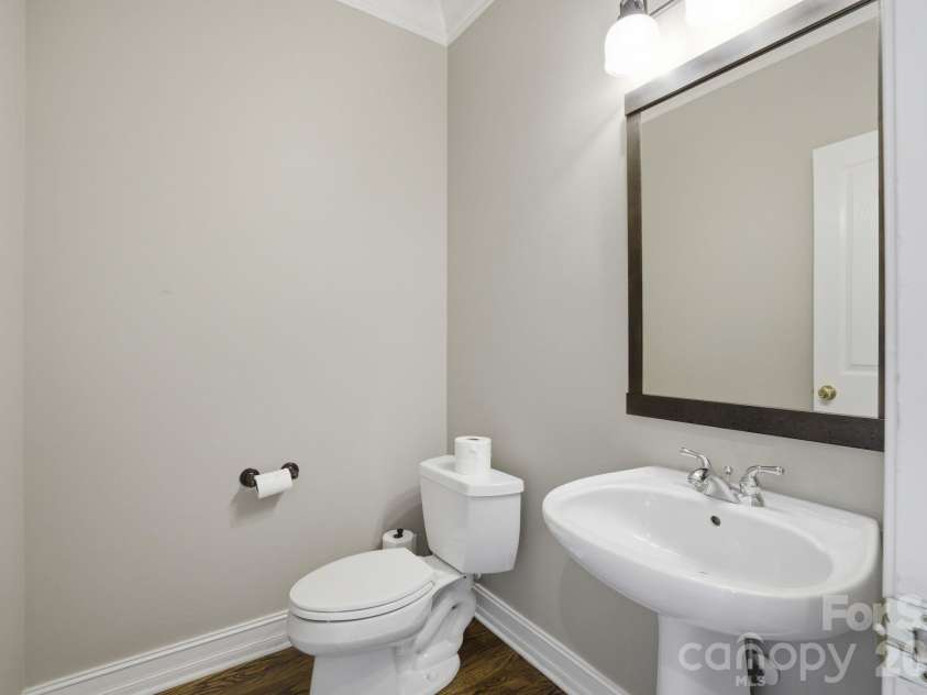 19760 Hagen Knoll Drive, Davidson, NC 28036.  MLS# CAR4364662, YatesRealty ID 15505. 