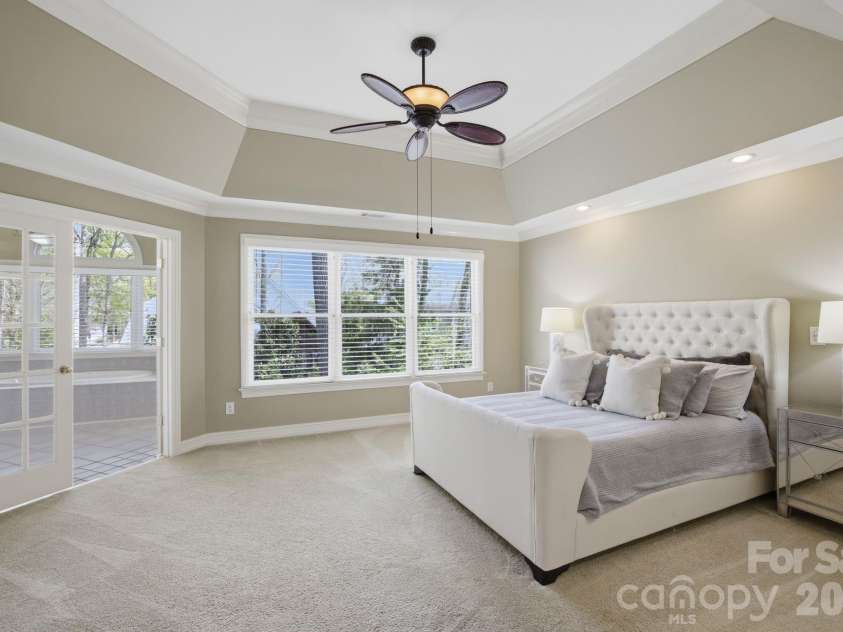 19760 Hagen Knoll Drive, Davidson, NC 28036.  MLS# CAR4364662, YatesRealty ID 15505. 