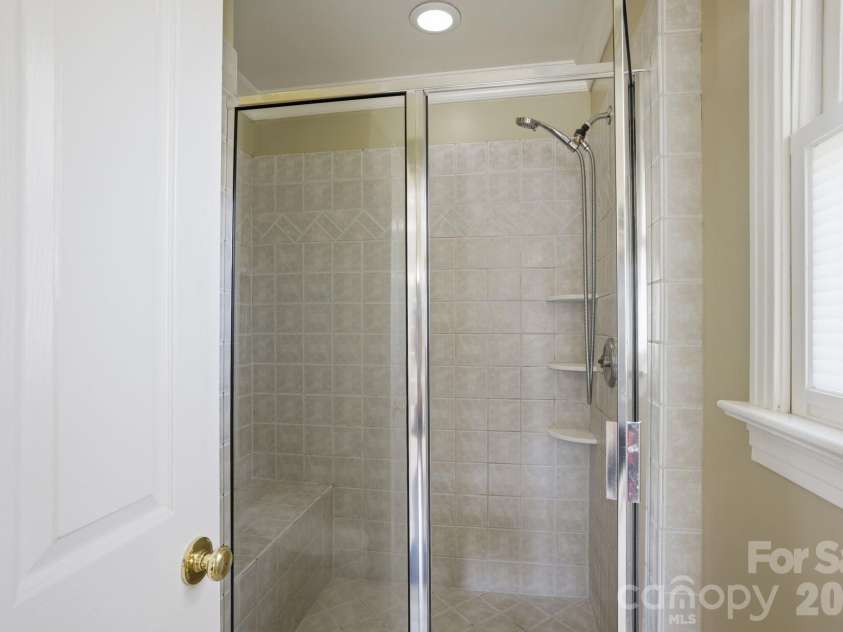 19760 Hagen Knoll Drive, Davidson, NC 28036.  MLS# CAR4364662, YatesRealty ID 15505. 