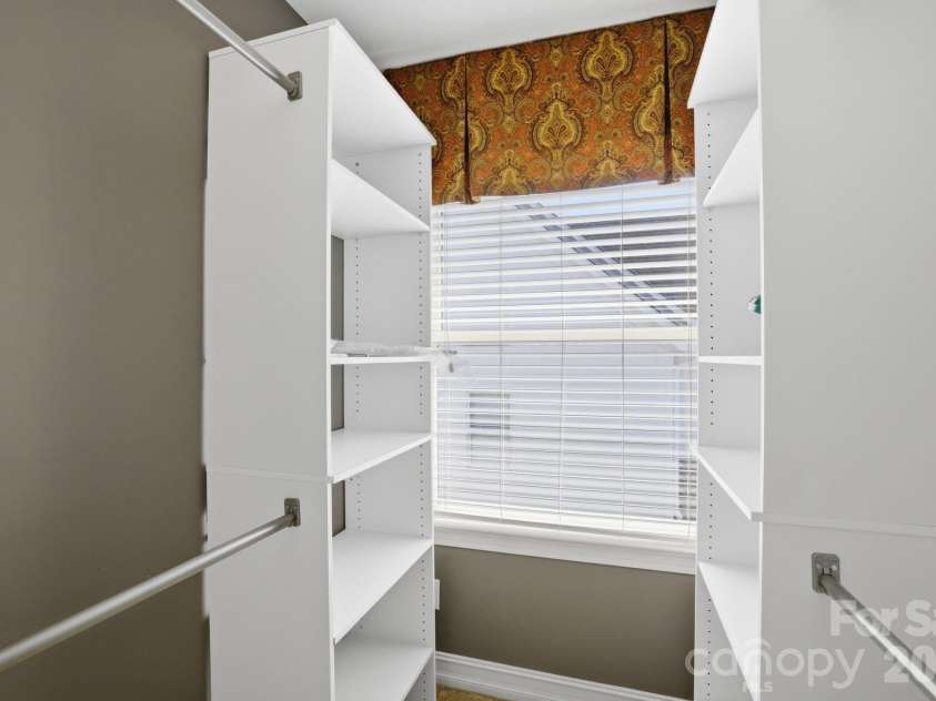 19760 Hagen Knoll Drive, Davidson, NC 28036.  MLS# CAR4364662, YatesRealty ID 15505. 