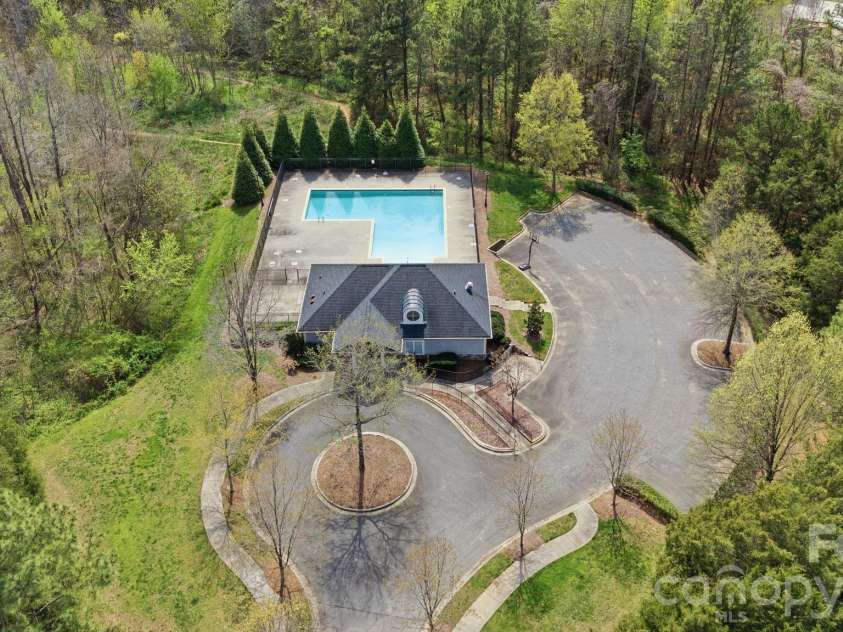 19760 Hagen Knoll Drive, Davidson, NC 28036.  MLS# CAR4364662, YatesRealty ID 15505. 