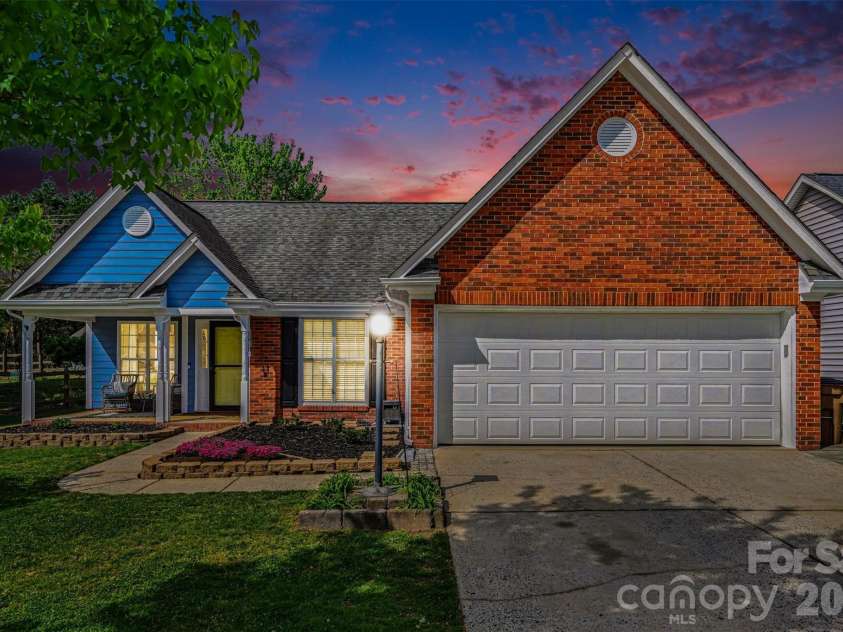 3303 Brookstone Trail, Indian Trail, NC 28079.  MLS# CAR4368145, YatesRealty ID 15506. 
