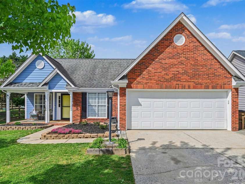 3303 Brookstone Trail, Indian Trail, NC 28079.  MLS# CAR4368145, YatesRealty ID 15506. 