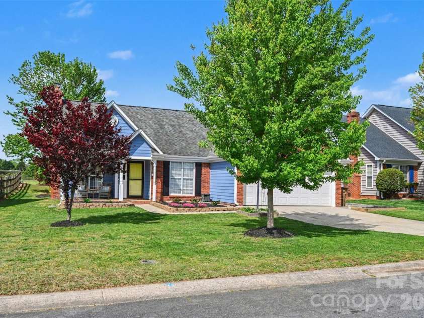 3303 Brookstone Trail, Indian Trail, NC 28079.  MLS# CAR4368145, YatesRealty ID 15506. 