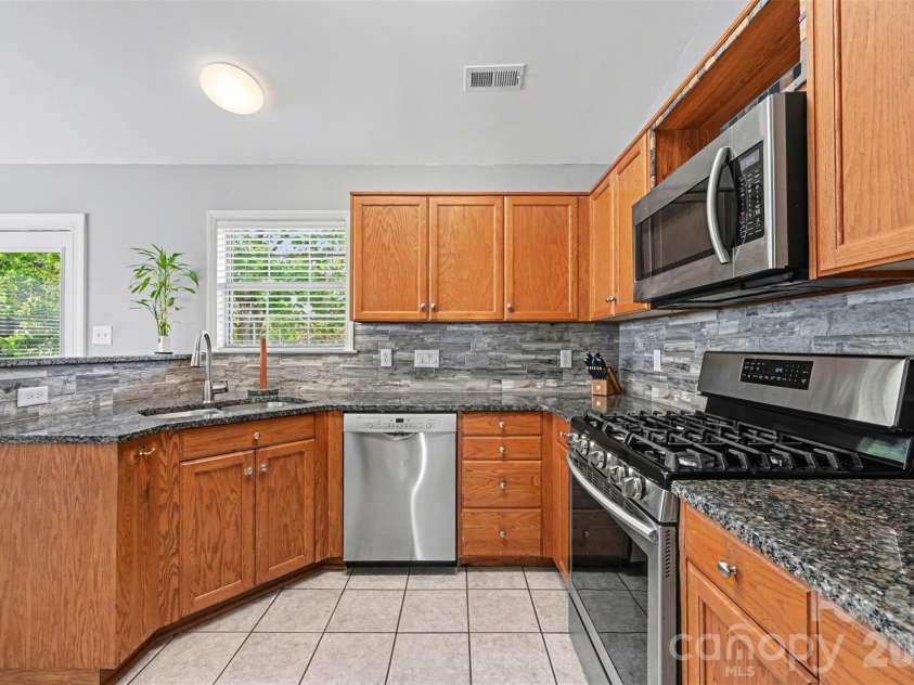 3303 Brookstone Trail, Indian Trail, NC 28079.  MLS# CAR4368145, YatesRealty ID 15506. 
