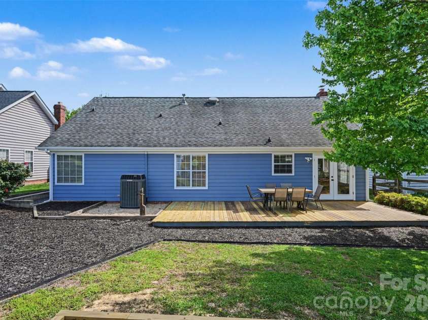 3303 Brookstone Trail, Indian Trail, NC 28079.  MLS# CAR4368145, YatesRealty ID 15506. 