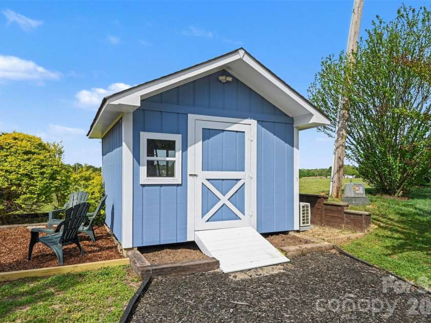 3303 Brookstone Trail, Indian Trail, NC 28079.  MLS# CAR4368145, YatesRealty ID 15506. 