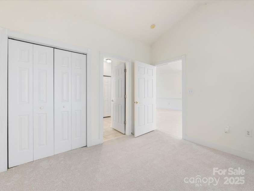 8759 Coralbell Lane, Charlotte, NC 28213.  MLS# CAR4231627, YatesRealty ID 15506. Large closet and bathroom access