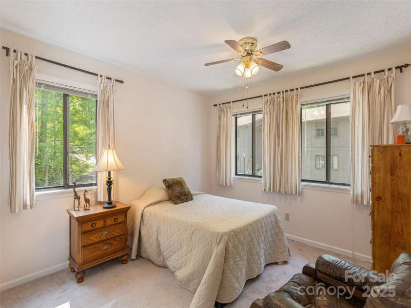 55 Lake Drive, Hendersonville, NC 28739.  MLS# CAR4263236, YatesRealty ID 15507. 