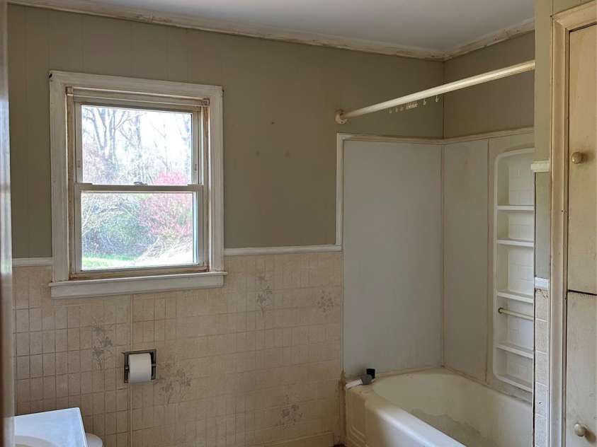 8245 Smith Road, Stanfield, NC 28163.  MLS# CAR4357357, YatesRealty ID 15507. Bathroom