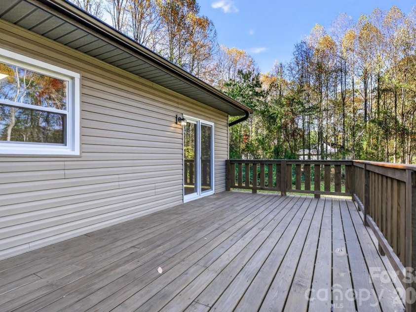 126 Anthony Drive, East Flat Rock, NC 28726.  MLS# CAR4370861, YatesRealty ID 15508. 