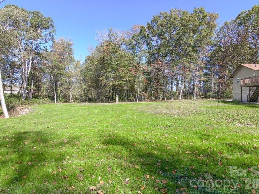 126 Anthony Drive, East Flat Rock, NC 28726.  MLS# CAR4370861, YatesRealty ID 15508. 