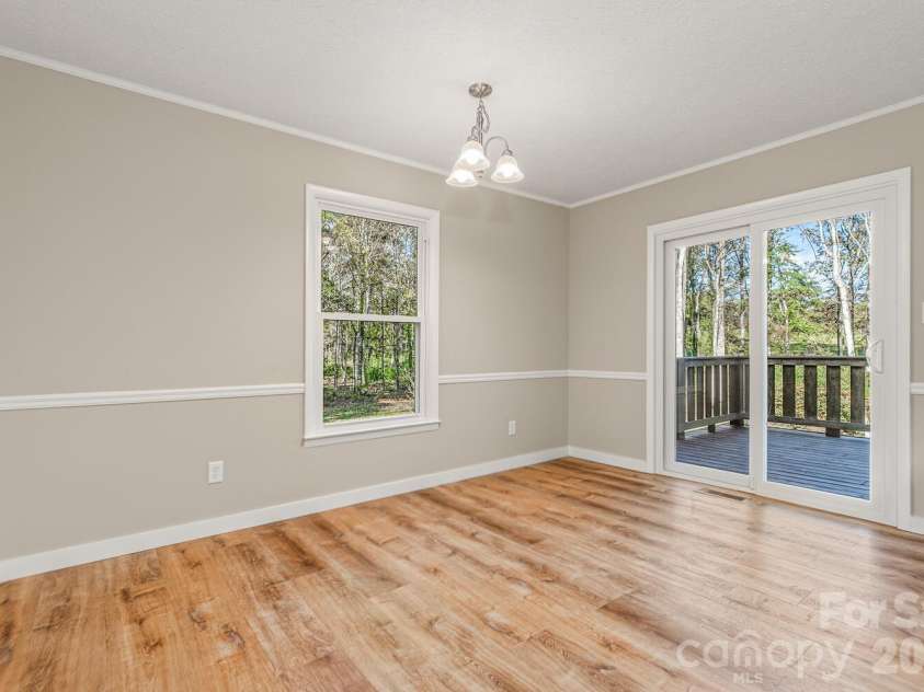 126 Anthony Drive, East Flat Rock, NC 28726.  MLS# CAR4370861, YatesRealty ID 15508. Breakfast Area