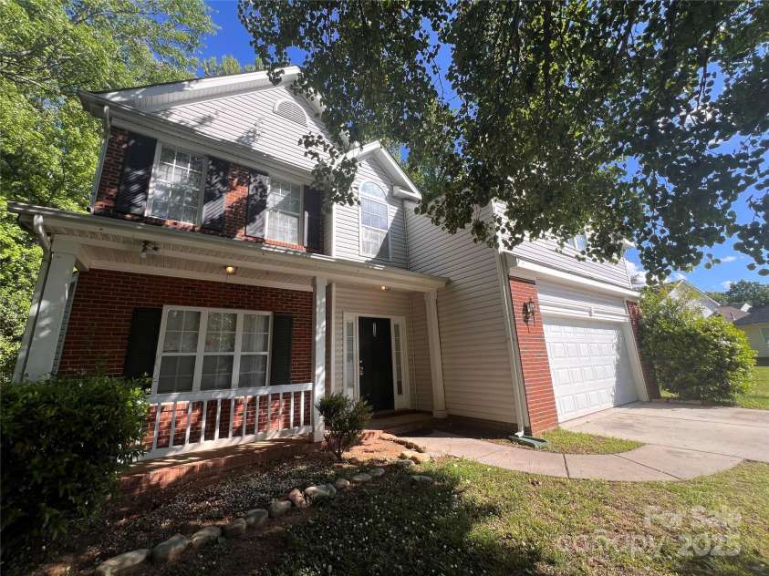 716 Coy Court, Charlotte, NC 28216.  MLS# CAR4257209, YatesRealty ID 15508. 