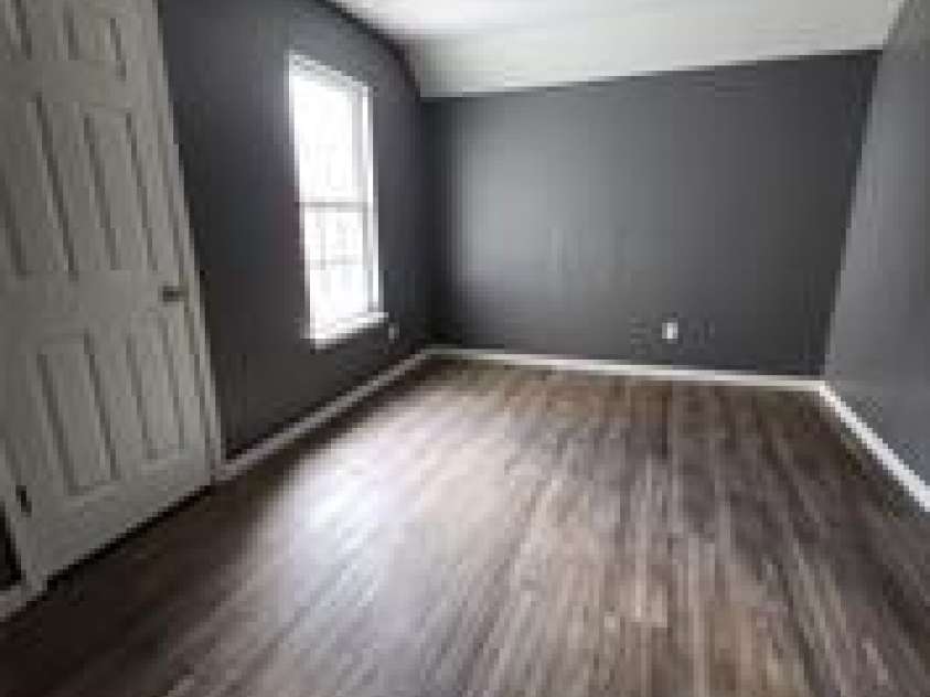 716 Coy Court, Charlotte, NC 28216.  MLS# CAR4257209, YatesRealty ID 15508. 
