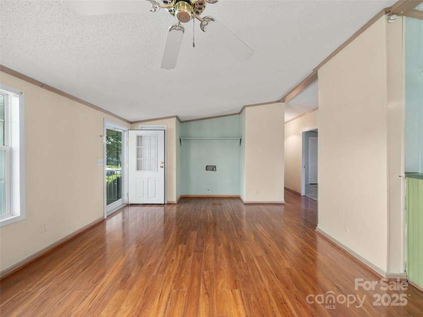 236 White Ash Circle, Hendersonville, NC 28739.  MLS# CAR4253483, YatesRealty ID 15509. 