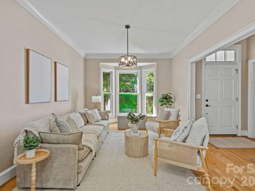 254 Bay Harbour Road, Mooresville, NC 28117.  MLS# CAR4333740, YatesRealty ID 15509. Flex space
