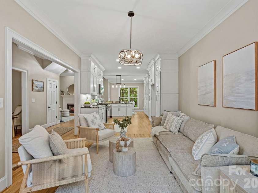 254 Bay Harbour Road, Mooresville, NC 28117.  MLS# CAR4333740, YatesRealty ID 15509. Flex space
