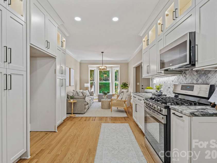 254 Bay Harbour Road, Mooresville, NC 28117.  MLS# CAR4333740, YatesRealty ID 15509. Kitchen