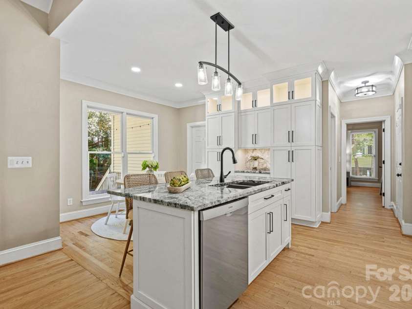 254 Bay Harbour Road, Mooresville, NC 28117.  MLS# CAR4333740, YatesRealty ID 15509. Kitchen
