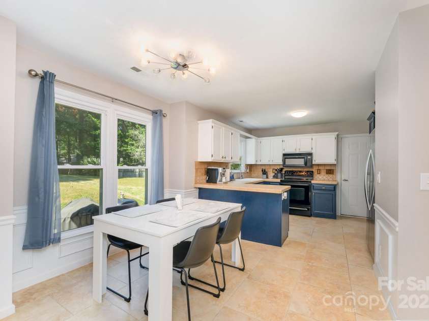 7435 Trotter Road, Charlotte, NC 28216.  MLS# CAR4228199, YatesRealty ID 1551. 