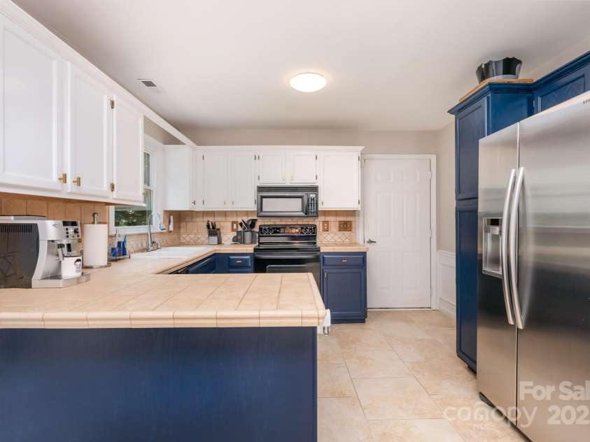 7435 Trotter Road, Charlotte, NC 28216.  MLS# CAR4228199, YatesRealty ID 1551. 