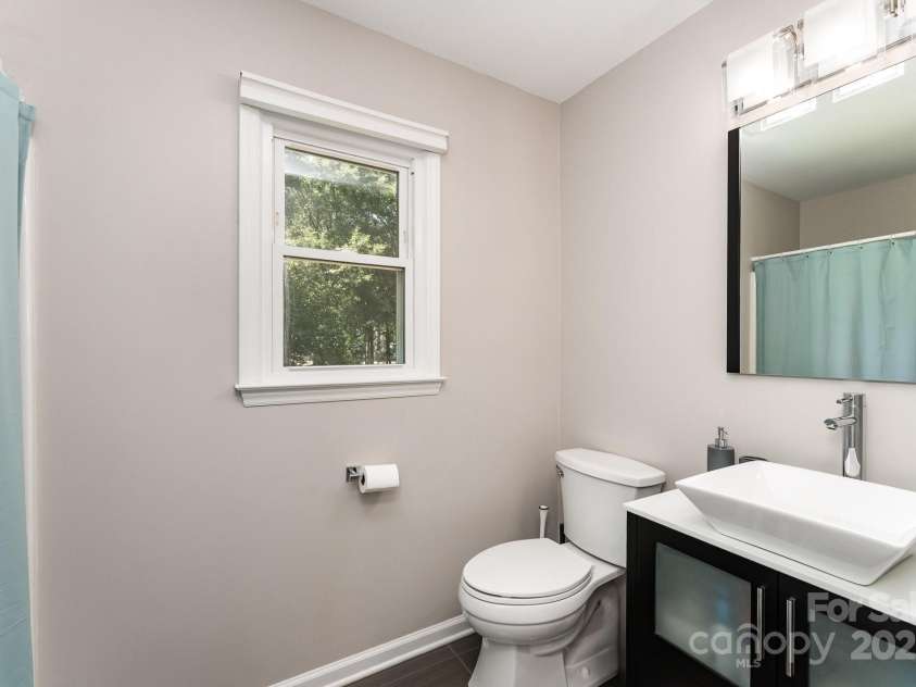 7435 Trotter Road, Charlotte, NC 28216.  MLS# CAR4228199, YatesRealty ID 1551. 