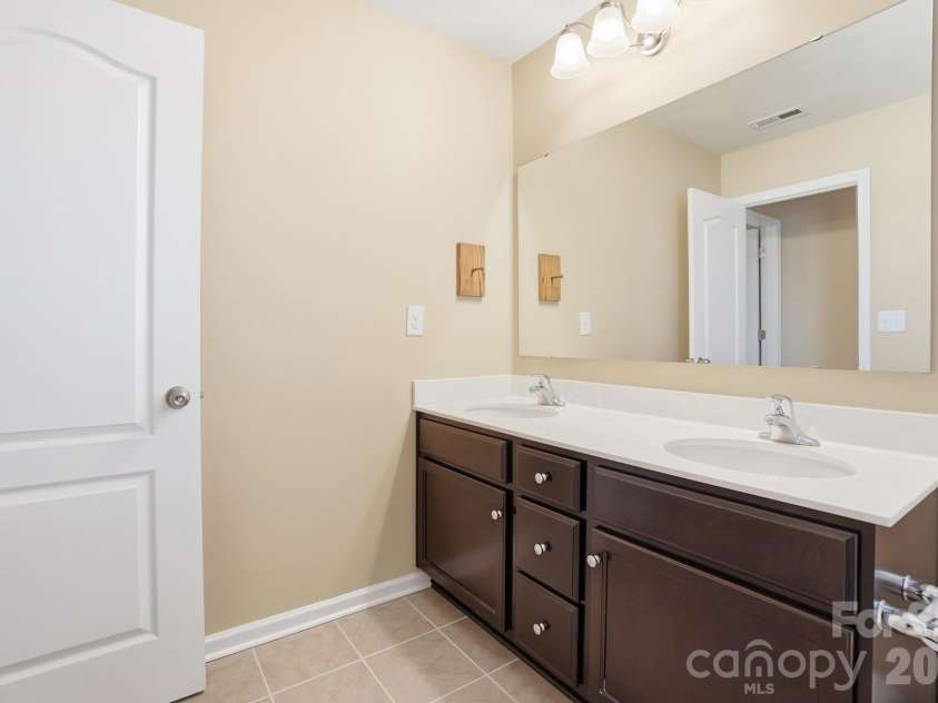 113 Neel Ranch Road, Mooresville, NC 28115.  MLS# CAR4355706, YatesRealty ID 15510. Second Full Bath