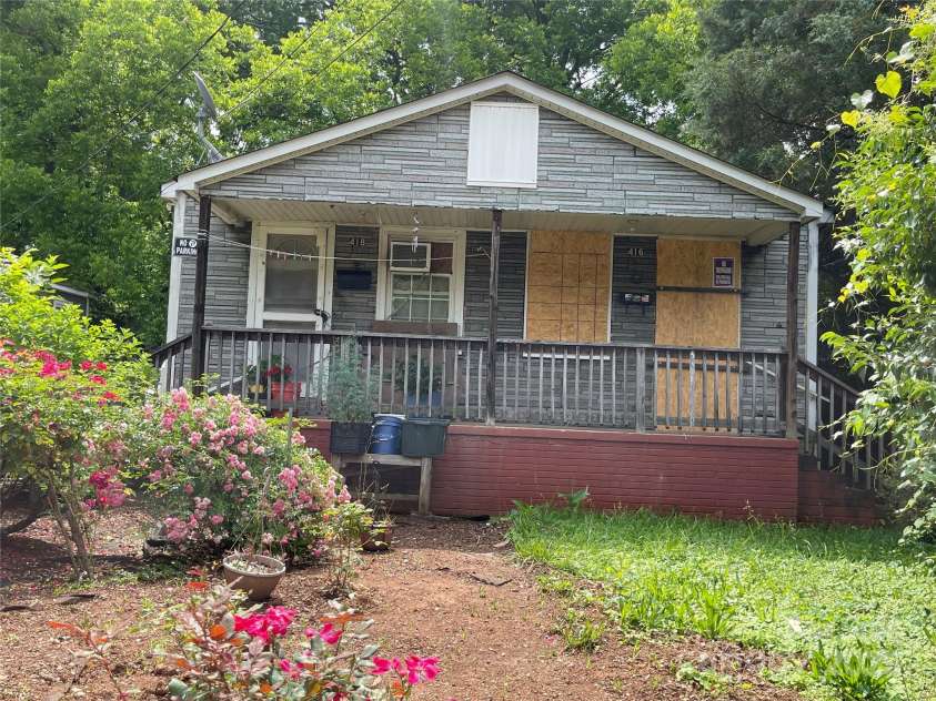 416 Skyland Avenue, Charlotte, NC 28205.  MLS# CAR4262725, YatesRealty ID 15511. 416/418 Skyland Ave