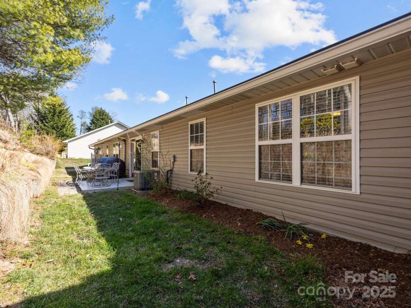 68 Wiltshire Circle, Fletcher, NC 28732.  MLS# CAR4231564, YatesRealty ID 15512. 