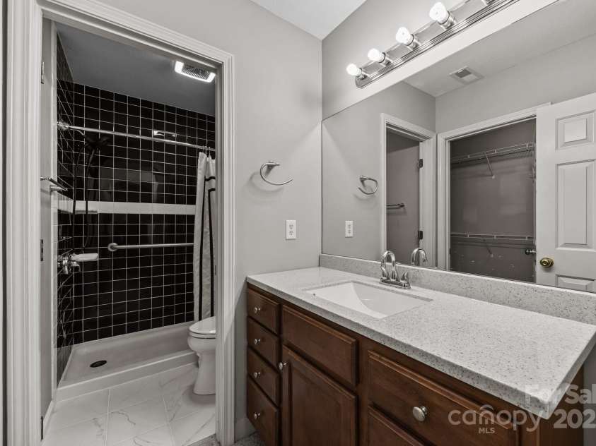 68 Wiltshire Circle, Fletcher, NC 28732.  MLS# CAR4231564, YatesRealty ID 15512. 