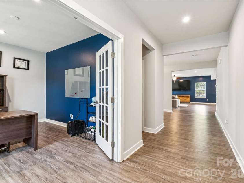 11230 Sound Road, Davidson, NC 28036.  MLS# CAR4370872, YatesRealty ID 15513. 
