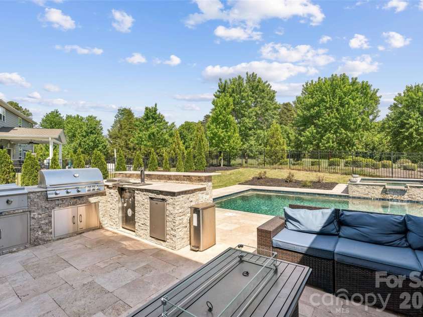 11230 Sound Road, Davidson, NC 28036.  MLS# CAR4370872, YatesRealty ID 15513. 