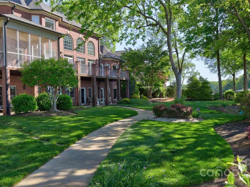 495 Bay Harbour Road, Mooresville, NC 28117.  MLS# CAR4256426, YatesRealty ID 15514. 