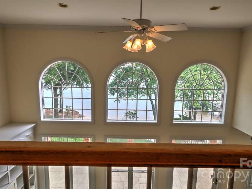 495 Bay Harbour Road, Mooresville, NC 28117.  MLS# CAR4256426, YatesRealty ID 15514. Waterview loft